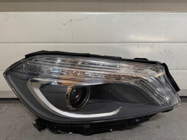 Frontscheinwerfer Mercedes-Benz W176 A1768201261 Xenon Rechts Headlight SCH7440965408hv