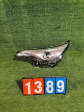 Load image into Gallery viewer, Frontscheinwerfer Toyota Avensis NRR1389 Links Scheinwerfer Headlight SCH7443161358ef