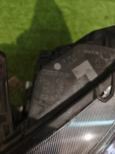 Load image into Gallery viewer, Frontscheinwerfer Toyota Avensis NRR1389 Links Scheinwerfer Headlight SCH7443161358ef