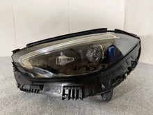 Laden Sie das Bild in den Galerie-Viewer, Frontscheinwerfer Mercedes-Benz W206 A2069065304 LED Links Headlight SCH7443700485hj