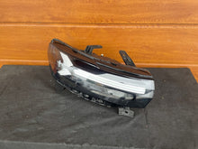 Load image into Gallery viewer, Frontscheinwerfer Dacia Duster 260107725R LED Rechts Scheinwerfer Headlight SCH7451040248at