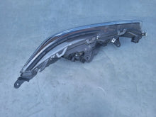 Laden Sie das Bild in den Galerie-Viewer, Frontscheinwerfer Toyota V 42-115 Full LED Links Scheinwerfer Headlight SCH7466881282me