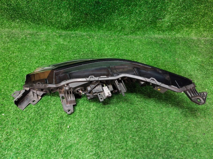 Frontscheinwerfer Nissan X-Trail I 210-23791 Rechts Scheinwerfer Headlight SCH7468924600oh