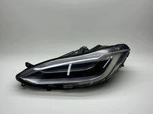 Laden Sie das Bild in den Galerie-Viewer, Frontscheinwerfer Tesla Model S 105357400B Links Scheinwerfer Headlight SCH7471784393uu
