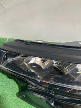 Load image into Gallery viewer, Frontscheinwerfer Skoda Karoq 57B941009 LED Links Scheinwerfer Headlight SCH7478719274rg
