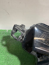 Load image into Gallery viewer, Frontscheinwerfer Skoda Karoq 57B941009 LED Links Scheinwerfer Headlight SCH7478719274rg