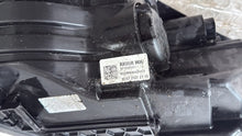 Load image into Gallery viewer, Frontscheinwerfer Kia Ceed 92102-J7051 Rechts Scheinwerfer Headlight SCH7490474173oe