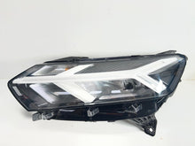 Laden Sie das Bild in den Galerie-Viewer, Frontscheinwerfer Dacia Sandero III Logan Jogger 260602561R Full LED Links SCH7490888290da