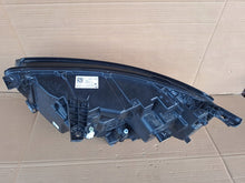Laden Sie das Bild in den Galerie-Viewer, Frontscheinwerfer Renault 260100543R Rechts Scheinwerfer Headlight SCH7493568501xt