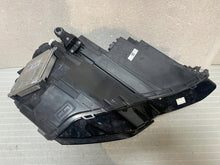 Laden Sie das Bild in den Galerie-Viewer, Frontscheinwerfer Skoda Karoq 57B941015D Full LED Links Scheinwerfer Headlight SCH7496623700th