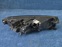 Laden Sie das Bild in den Galerie-Viewer, Frontscheinwerfer Skoda Octavia IV 5E4941015A LED Links Scheinwerfer Headlight SCH7505400639hw