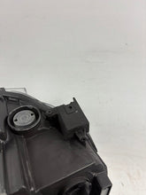 Laden Sie das Bild in den Galerie-Viewer, Frontscheinwerfer Opel E Combo 90145357 LED Links Scheinwerfer Headlight SCH7506618929xr