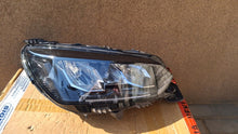 Laden Sie das Bild in den Galerie-Viewer, Frontscheinwerfer Peugeot II 208 9833039380 Full LED Ein Satz Headlight SCH7507971177vf