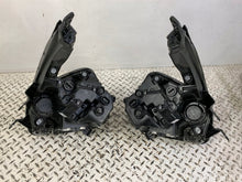 Laden Sie das Bild in den Galerie-Viewer, Frontscheinwerfer Kia Sportage 92101R2000 92102R2000 Ein Satz Headlight SCH7522004978pt