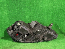 Laden Sie das Bild in den Galerie-Viewer, Frontscheinwerfer VW Passat B7 3AB941751 Links Scheinwerfer Headlight SCH7522203671as