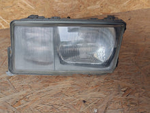 Laden Sie das Bild in den Galerie-Viewer, Frontscheinwerfer Mercedes-Benz 190 W201 2018200161 Links Scheinwerfer Headlight SCH7529692361ox