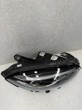 Laden Sie das Bild in den Galerie-Viewer, Frontscheinwerfer Mercedes-Benz W246 A2469065401 Rechts Scheinwerfer Headlight SCH7530687354bt