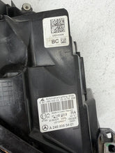 Laden Sie das Bild in den Galerie-Viewer, Frontscheinwerfer Mercedes-Benz W246 A2469065401 Rechts Scheinwerfer Headlight SCH7530687354bt