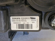 Laden Sie das Bild in den Galerie-Viewer, Frontscheinwerfer Volvo V70 S60 30698835 Links Scheinwerfer Headlight SCH7533597309mn