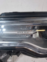 Laden Sie das Bild in den Galerie-Viewer, Frontscheinwerfer Jeep Grand Cherokee Wk2 68266665AG Links Headlight SCH7549766633tz
