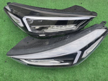 Load image into Gallery viewer, Frontscheinwerfer Hyundai Tucson 92101D7700 92102D7700 Ein Satz Headlight SCH7559550654bv