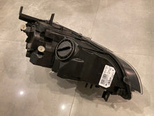 Laden Sie das Bild in den Galerie-Viewer, Frontscheinwerfer BMW X6 E71 7271357 Xenon Links Scheinwerfer Headlight SCH7560133003zs