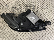 Laden Sie das Bild in den Galerie-Viewer, Frontscheinwerfer Opel Corsa F 9868999680 LED Links Scheinwerfer Headlight SCH7562326866sx