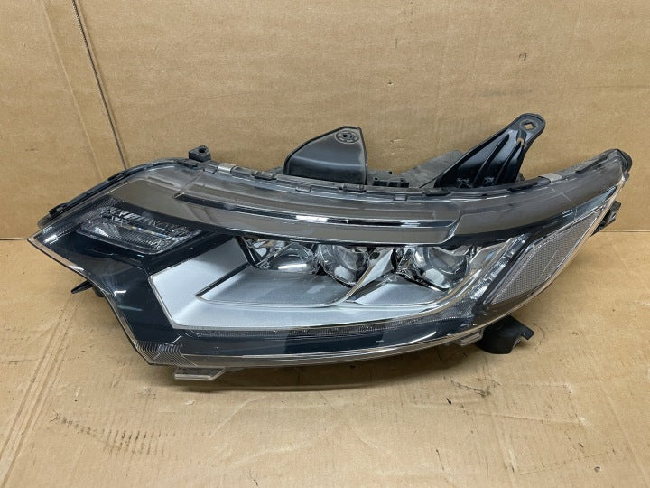 Frontscheinwerfer Mitsubishi Outlander III 8301C8-83 Links Headlight SCH7583100775pc