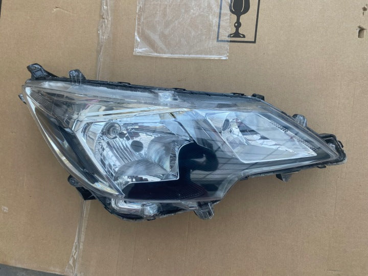 Frontscheinwerfer Mitsubishi Space Star W5335 Rechts Scheinwerfer Headlight SCH7585083256mt