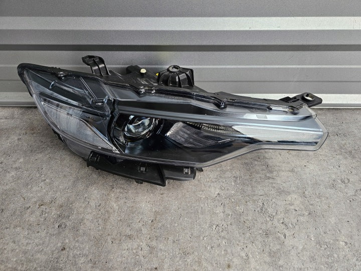 Frontscheinwerfer Maserati Levante 670032327 Rechts Scheinwerfer Headlight SCH7590724324jh