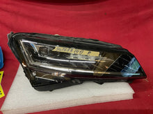 Load image into Gallery viewer, Frontscheinwerfer Skoda Superb III 3V1941016D Full LED Rechts Headlight SCH7593434829qa