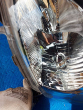 Laden Sie das Bild in den Galerie-Viewer, Frontscheinwerfer Daihatsu Sirion Justy I 81150B1040 Links Headlight SCH7595114293ol