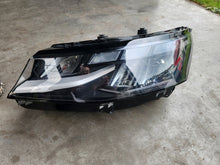 Load image into Gallery viewer, Frontscheinwerfer VW T7 7T1941035B Links Scheinwerfer Headlight SCH7605040516ql