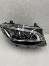 Laden Sie das Bild in den Galerie-Viewer, Frontscheinwerfer Mercedes-Benz Sprinter A9109067200 Rechts Headlight SCH7605392720ut