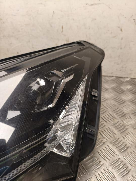 Frontscheinwerfer Skoda Enyaq 5LB941015 LED Links Scheinwerfer Headlight SCH7607984857if