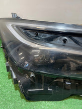 Laden Sie das Bild in den Galerie-Viewer, Frontscheinwerfer Toyota C-Hr 8114510B00 Rechts Scheinwerfer Headlight SCH7619434589tl