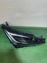 Laden Sie das Bild in den Galerie-Viewer, Frontscheinwerfer Toyota C-Hr 8114510B00 Rechts Scheinwerfer Headlight SCH7619434589tl