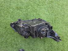 Laden Sie das Bild in den Galerie-Viewer, Frontscheinwerfer BMW 5 E60 E61 1EL009449-01 Links Scheinwerfer Headlight SCH7619746888fo