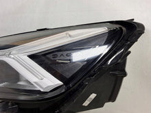 Laden Sie das Bild in den Galerie-Viewer, Frontscheinwerfer Dacia Sandero III 260602561R Links Scheinwerfer Headlight SCH7628142699he
