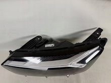 Laden Sie das Bild in den Galerie-Viewer, Frontscheinwerfer Dacia Sandero III 260602561R Links Scheinwerfer Headlight SCH7628142699he