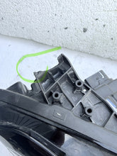 Laden Sie das Bild in den Galerie-Viewer, Frontscheinwerfer Renault 260103381R Rechts Scheinwerfer Headlight SCH7629776290lz