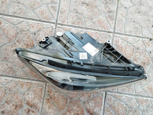 Laden Sie das Bild in den Galerie-Viewer, Frontscheinwerfer Mercedes-Benz W247 A2479061004 Full LED Rechts Headlight SCH7633509992hx