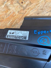 Laden Sie das Bild in den Galerie-Viewer, Frontscheinwerfer Peugeot Expert 9808572580 Rechts Scheinwerfer Headlight SCH7636182745sr