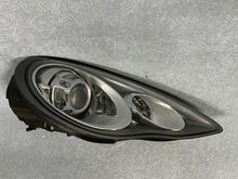 Load image into Gallery viewer, Frontscheinwerfer Porsche Panamera 970 97063107204 Xenon Rechts Headlight SCH7646800540px