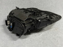 Load image into Gallery viewer, Frontscheinwerfer Porsche Panamera 970 97063107204 Xenon Rechts Headlight SCH7646800540px