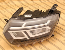Laden Sie das Bild in den Galerie-Viewer, Frontscheinwerfer Dacia Duster II Fl 260602465R LED Links Scheinwerfer Headlight SCH7651036340pb