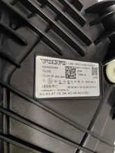 Load image into Gallery viewer, Frontscheinwerfer Volvo Xc60 II 32420434 Rechts Scheinwerfer Headlight SCH7653041998mb