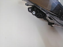 Laden Sie das Bild in den Galerie-Viewer, Frontscheinwerfer Toyota Corolla 81110-02X10 Full LED Rechts Headlight SCH7660465742ns