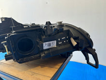 Laden Sie das Bild in den Galerie-Viewer, Frontscheinwerfer VW 14B941035A Links Scheinwerfer Headlight SCH7667049635tb