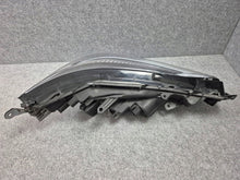 Laden Sie das Bild in den Galerie-Viewer, Frontscheinwerfer Lexus Nx II 81150-F6010 Links Scheinwerfer Headlight SCH7681140120rj